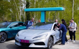 比亚迪闪充站：腾势欧洲上市的“隐藏王牌”